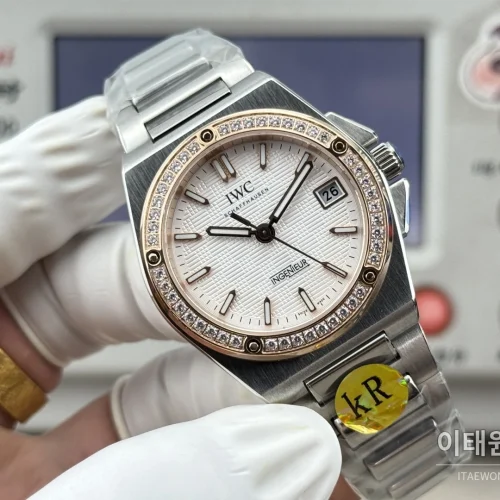 IWC 인제니어 오토매틱 35 다이아몬드베젤 스틸 브레이슬릿 35.1mm 화이트 다이얼 (2) IWC 인제니어 오토매틱 35 다이아몬드베젤 스틸 브레이슬릿 35.1mm 화이트 다이얼 (2)