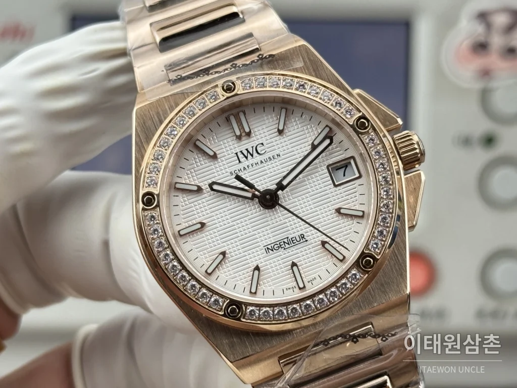 IWC 인제니어 오토매틱 35 다이아몬드베젤 스틸 브레이슬릿 35.1mm 화이트 다이얼