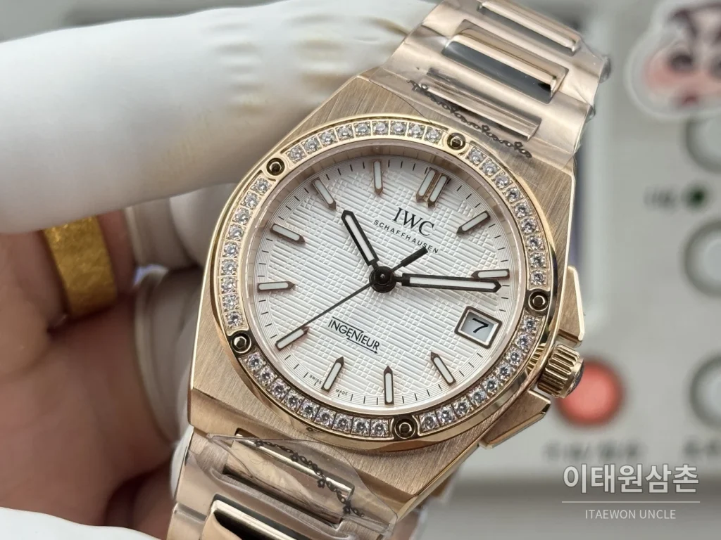 IWC 인제니어 오토매틱 35 다이아몬드베젤 스틸 브레이슬릿 35.1mm 화이트 다이얼