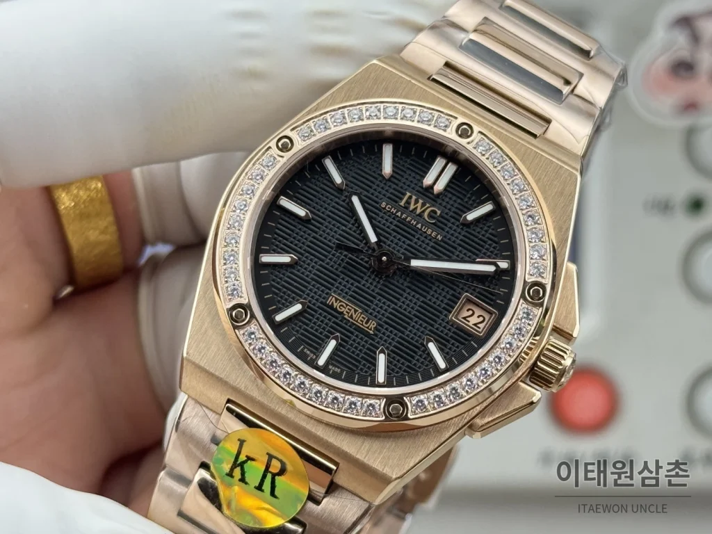 IWC 인제니어 오토매틱 35 다이아몬드베젤 스틸 브레이슬릿 35.1mm 블랙 다이얼