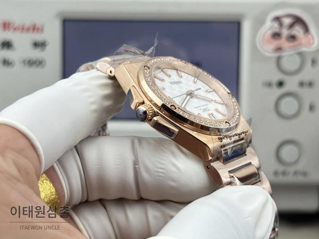 IWC 인제니어 오토매틱 35 다이아몬드베젤 스틸 브레이슬릿 35.1mm 화이트 다이얼