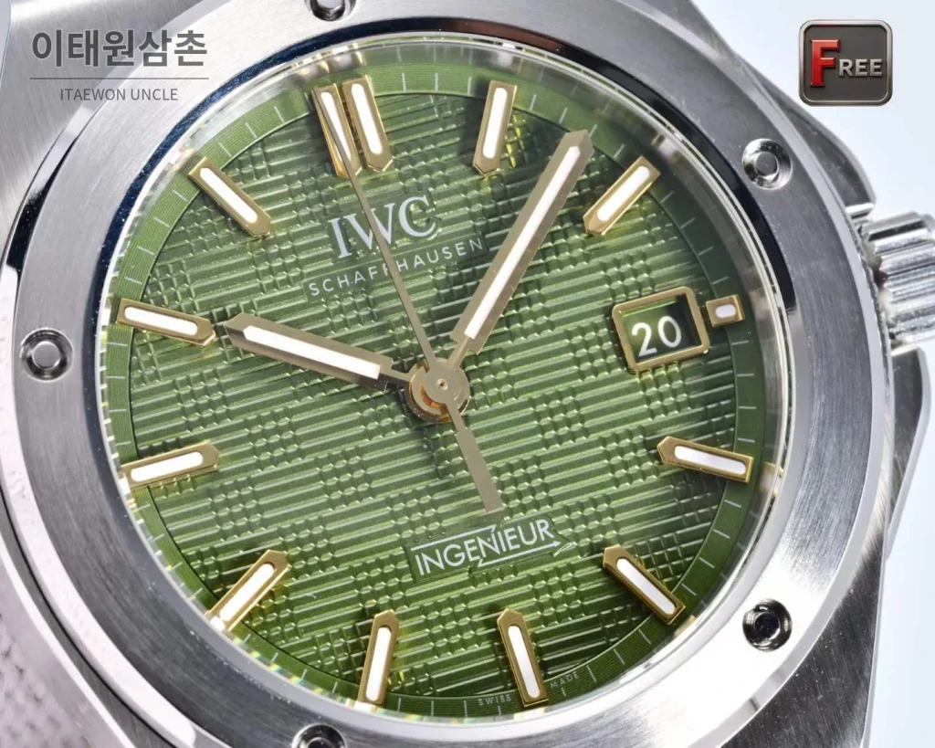 IWC 인게뉴어 스틸 그리드다이얼 오토매틱 40mm (4)