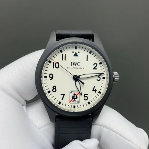 IWC 파일럿 오토매틱 41mm 화이트 다이얼 블랙 러버 스트랩 블랙 베젤 (2) IWC 파일럿 오토매틱 41mm 화이트 다이얼 블랙 러버 스트랩 블랙 베젤 (2)