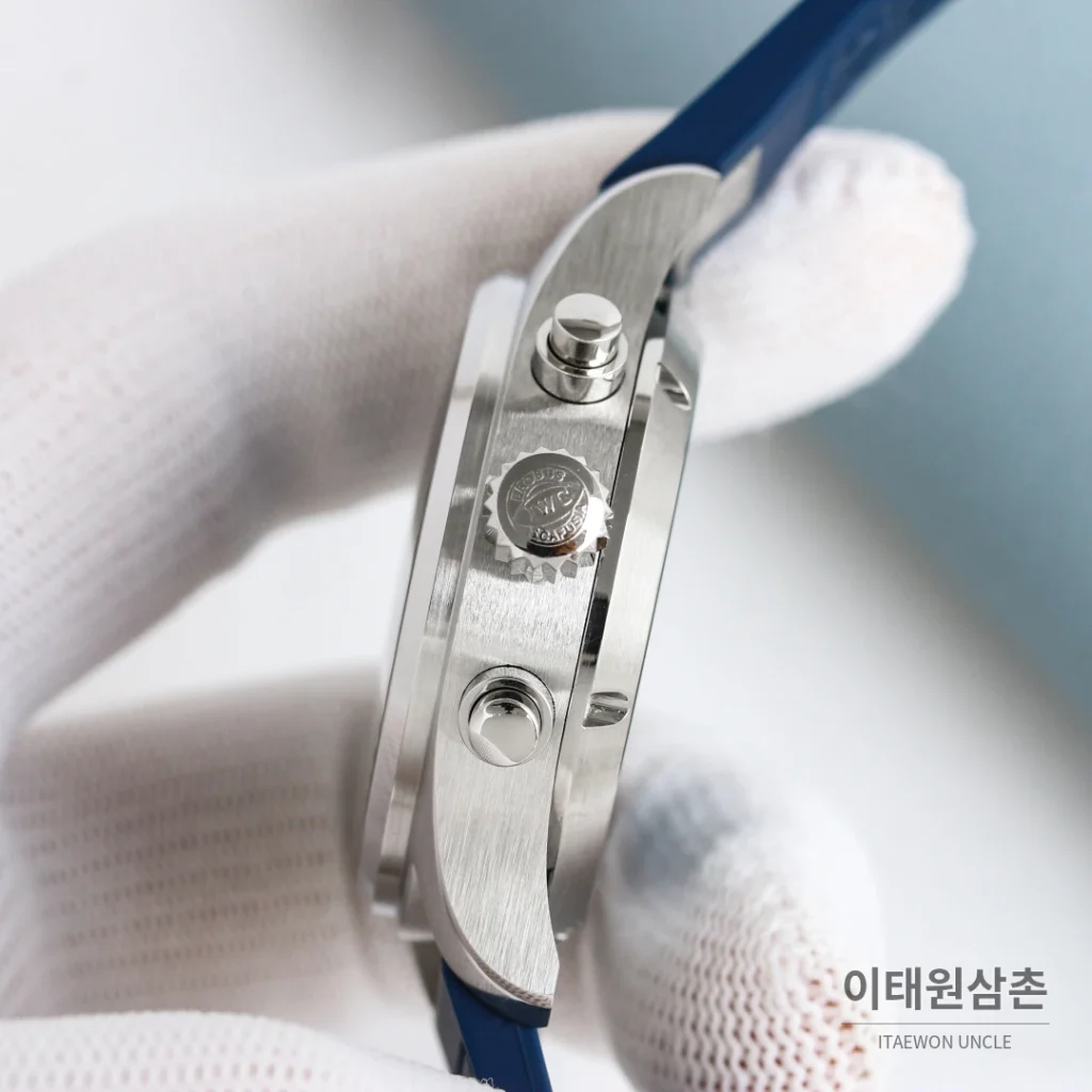 IWC 파일럿 오토매틱 41mm 네이비 다이얼 네이비 러버 스트랩