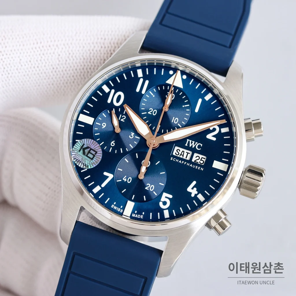 IWC 파일럿 오토매틱 41mm 네이비 다이얼 네이비 러버 스트랩 (2)
