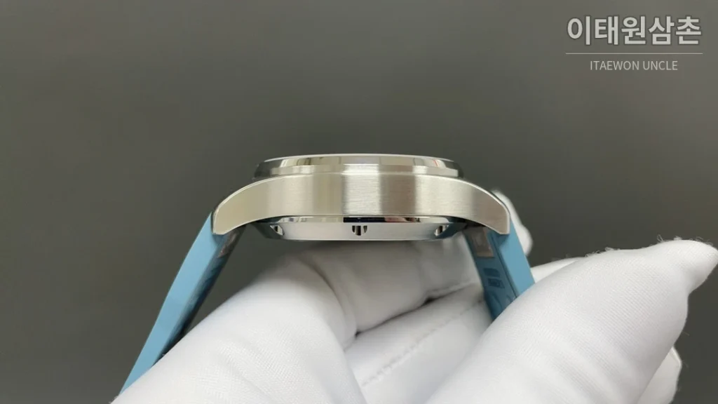 IWC 파일럿 오토매틱 아이스블루 다이얼