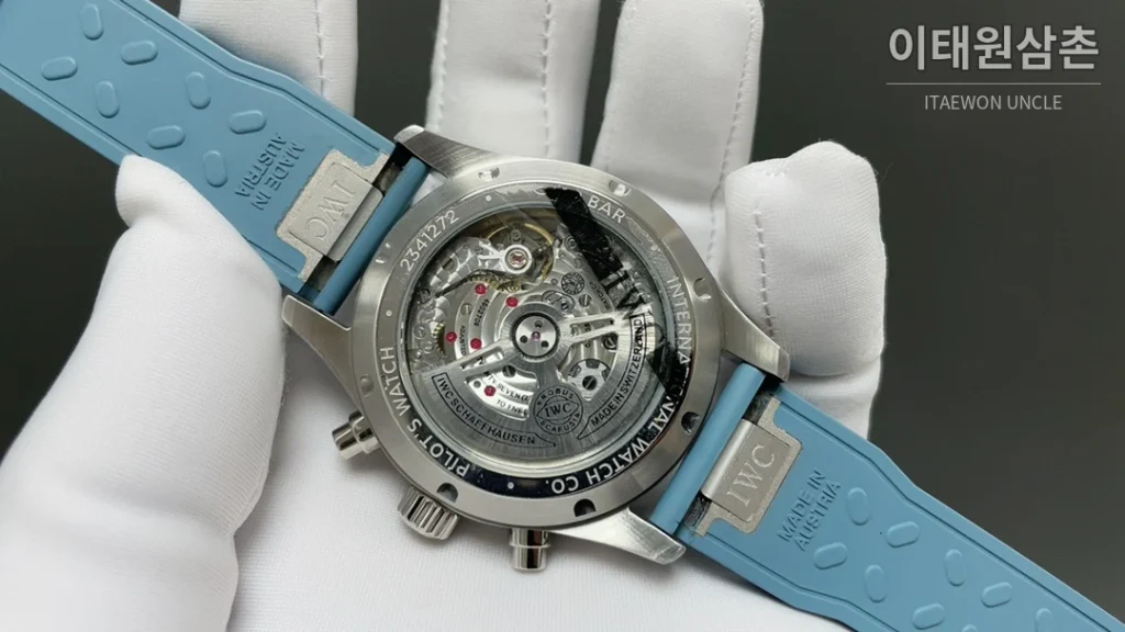 IWC 파일럿 오토매틱 아이스블루 다이얼