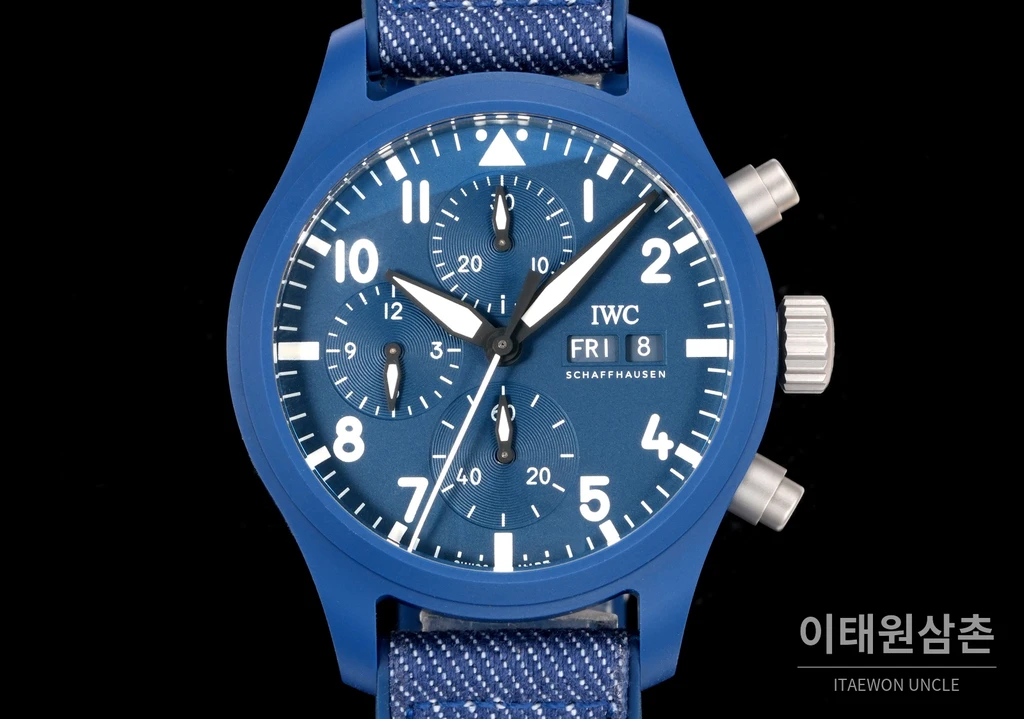 IWC 파일럿 블루베젤 블루다이얼 세라믹 크로노그래프 오토매틱 41.9mm