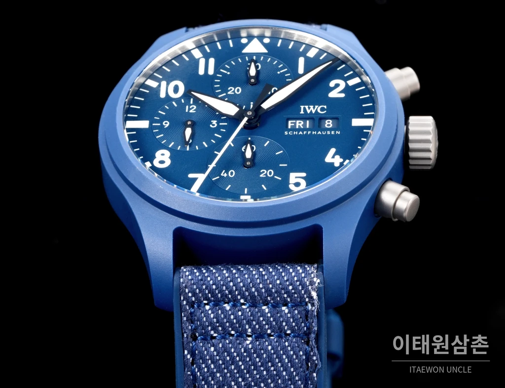 IWC 파일럿 블루베젤 블루다이얼 세라믹 크로노그래프 오토매틱 41.9mm