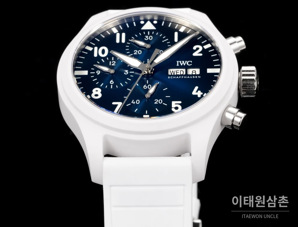 IWC 파일럿 세라믹 블루다이얼 크로노그래프 오토매틱 41.9mm