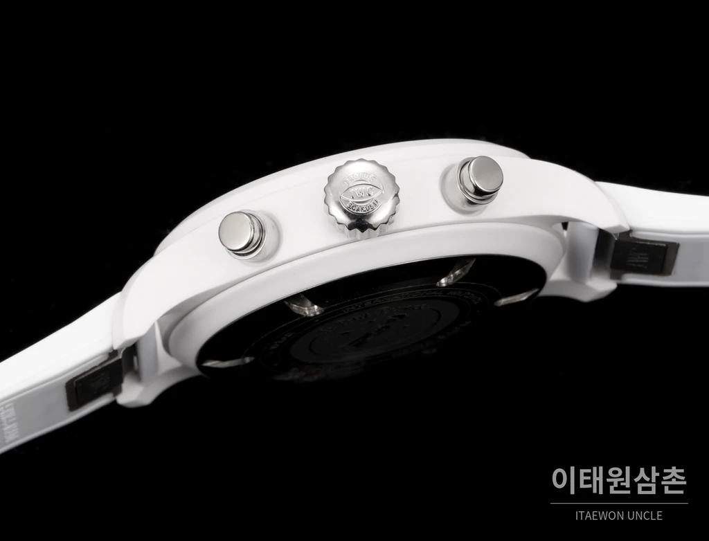 IWC 파일럿 세라믹 블루다이얼 크로노그래프 오토매틱 41.9mm