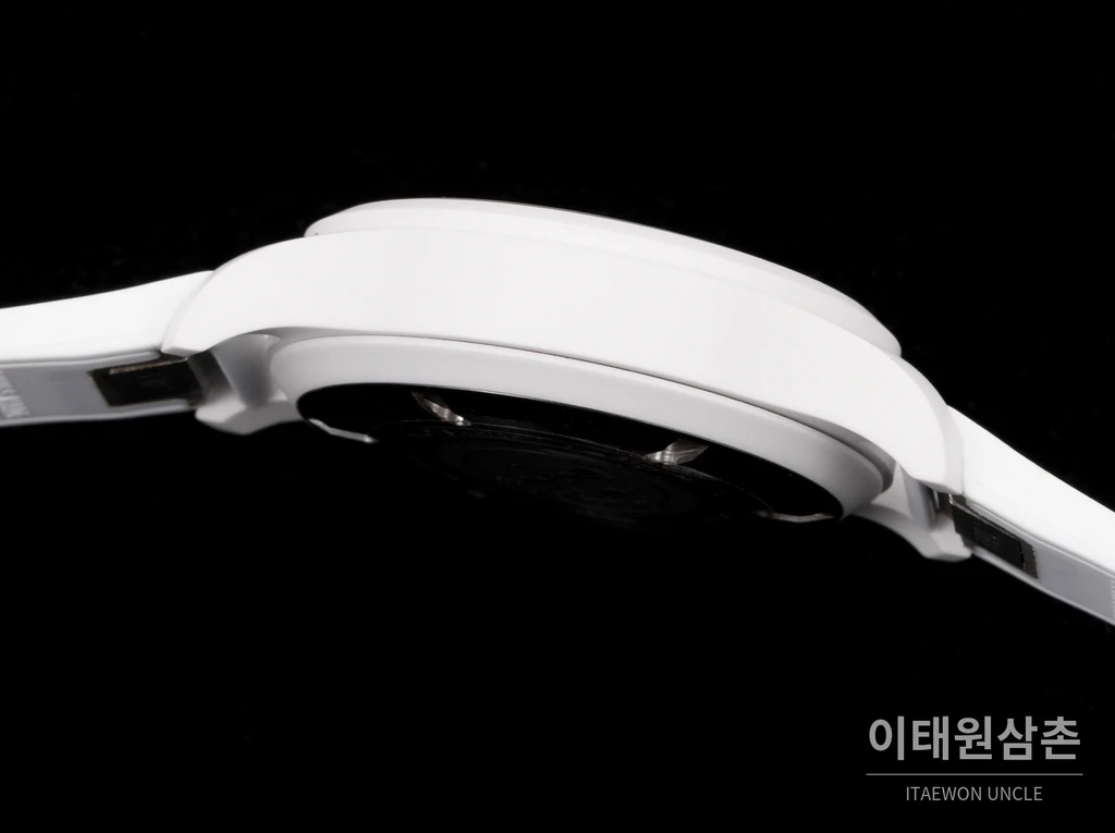 IWC 파일럿 세라믹 블루다이얼 크로노그래프 오토매틱 41.9mm