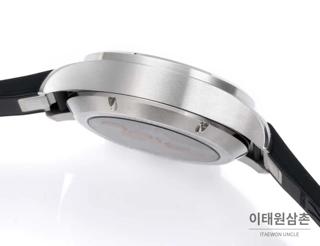 IWC 파일럿 크로노그래프 블랙골드 다이얼 러버밴드 오토매틱 41mm 블랙 / 골드