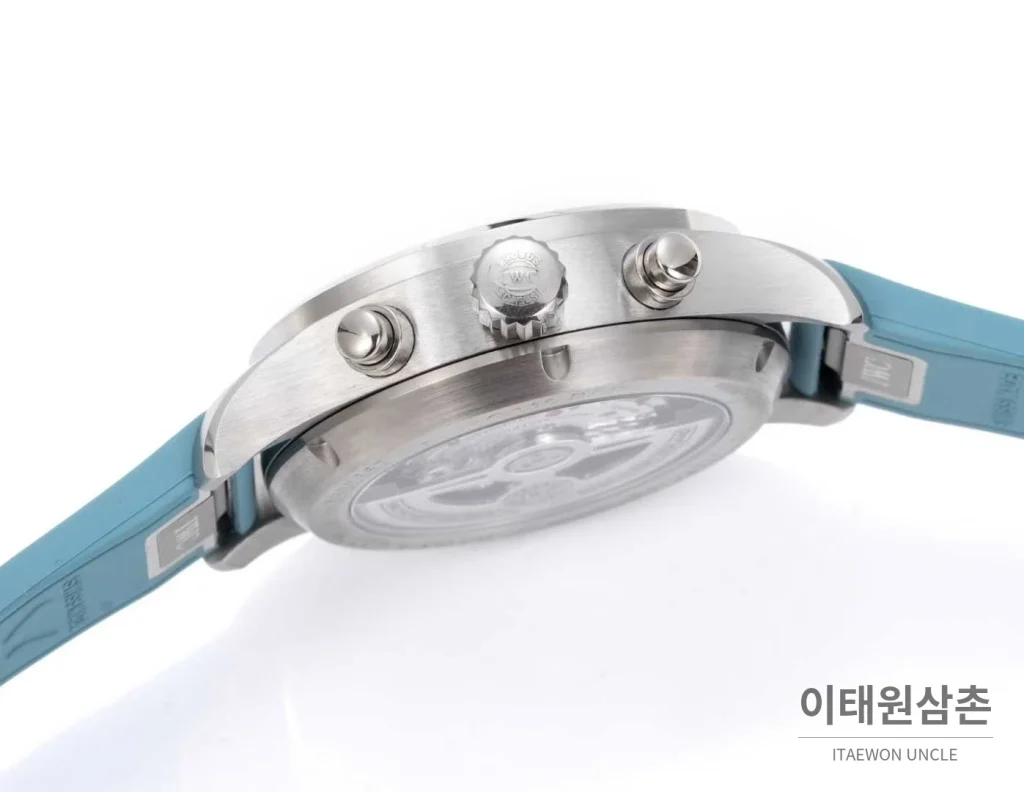 IWC 파일럿 크로노그래프 블랙골드 다이얼 러버밴드 오토매틱 41mm 블랙 / 골드 (2)