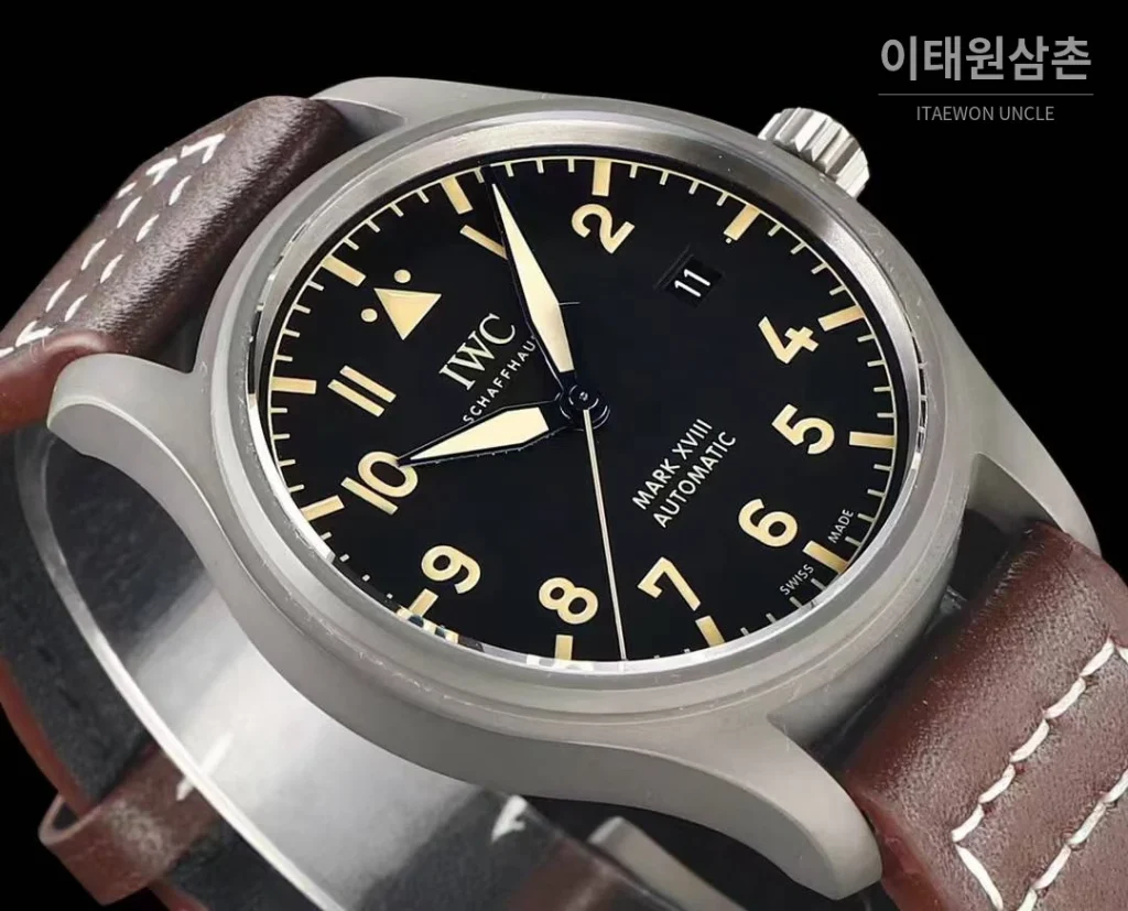 IWC 파일럿 마크18 티타늄 블랙다이얼 오토매틱 40mm