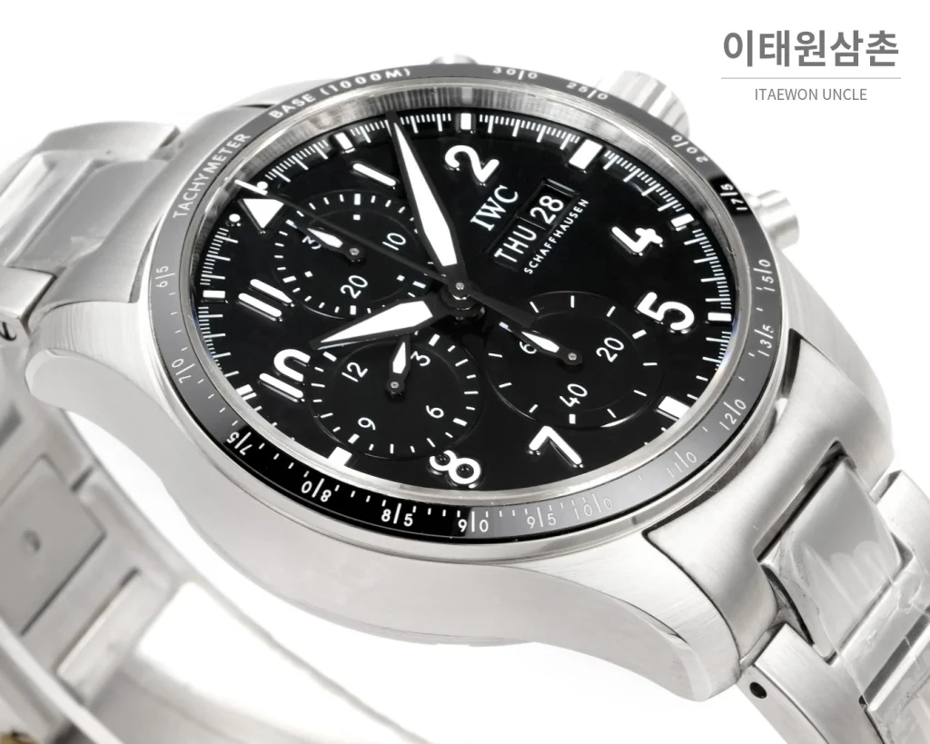 IWC 파일럿 퍼포먼스 스틸 세라믹베젤 크로노그래프 41mm (3)