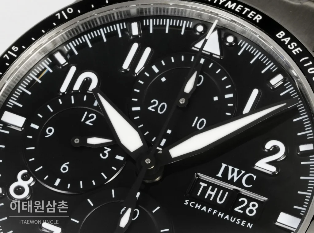 IWC 파일럿 퍼포먼스 스틸 세라믹베젤 크로노그래프 41mm (3)
