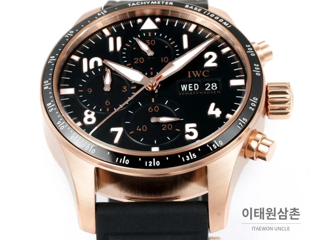 IWC 파일럿 퍼포먼스 스틸 세라믹베젤 크로노그래프 41mm (2)