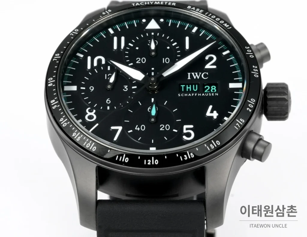 IWC 파일럿 퍼포먼스 스틸 세라믹베젤 크로노그래프 41mm