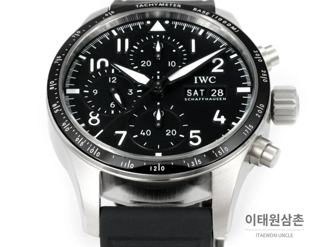 IWC 파일럿 퍼포먼스 스틸 세라믹베젤 크로노그래프 41mm (3)