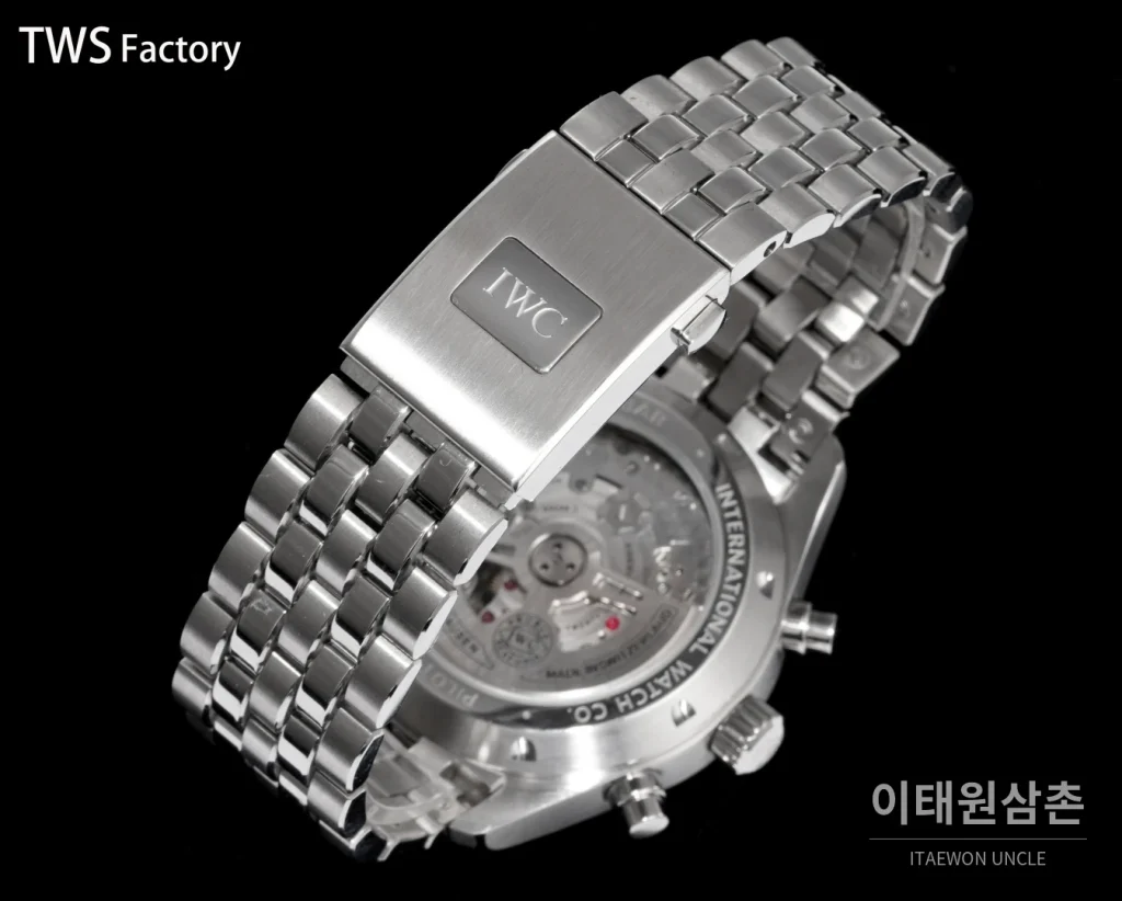 IWC 파일럿 워치 크로노그래프 로렌스 그린다이얼 오토매틱 43mm
