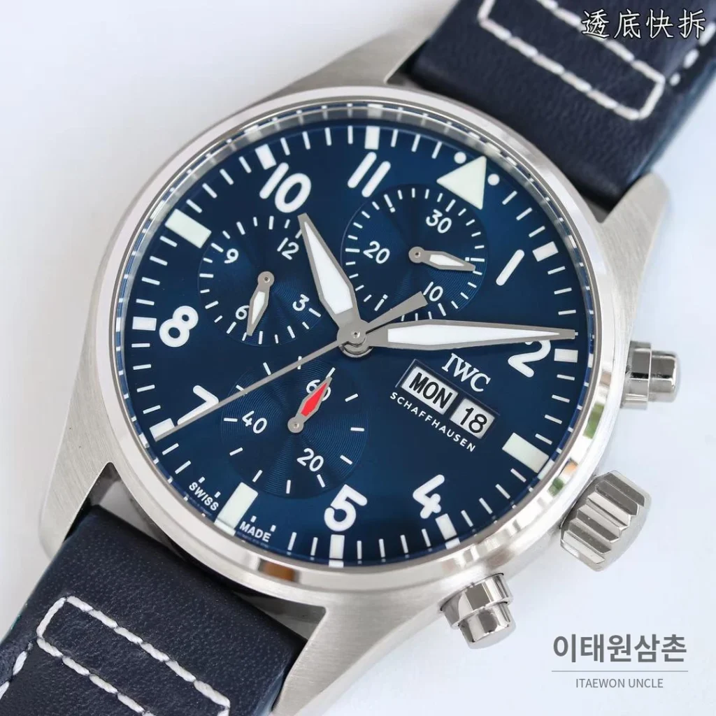 IWC 파일럿 스틸 블루다이얼 크로노그래프 오토매틱 41mm IW388103 네이비 가죽 스트랩