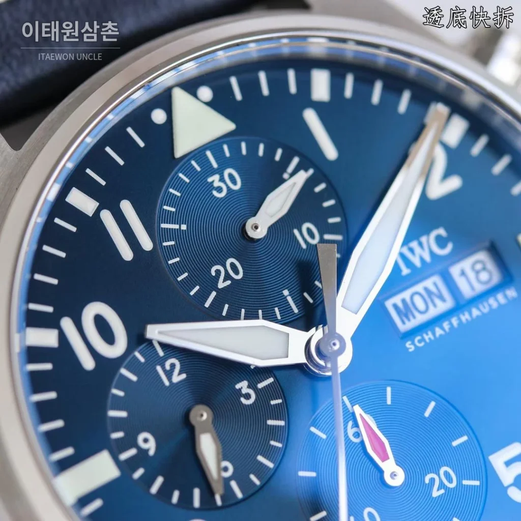 IWC 파일럿 스틸 블루다이얼 크로노그래프 오토매틱 41mm IW388103 네이비 가죽 스트랩