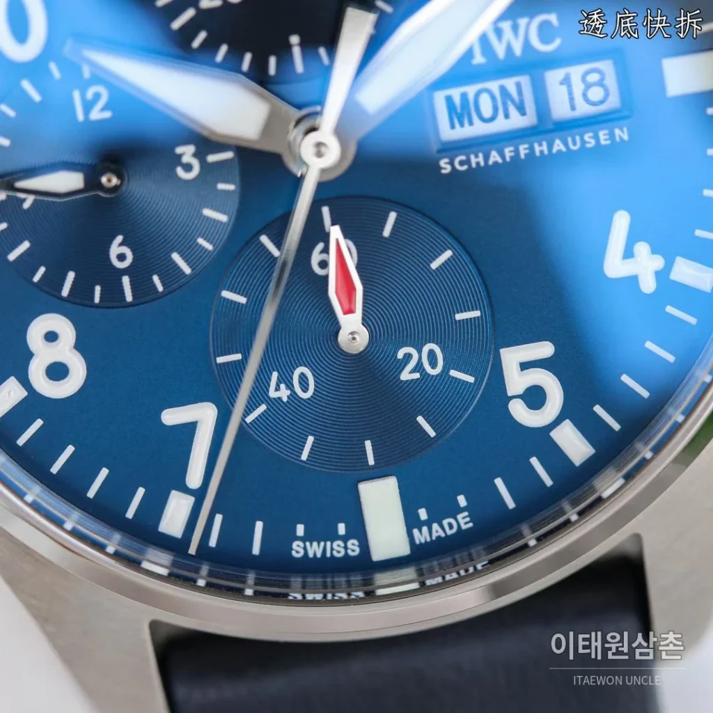IWC 파일럿 스틸 블루다이얼 크로노그래프 오토매틱 41mm IW388103 네이비 가죽 스트랩