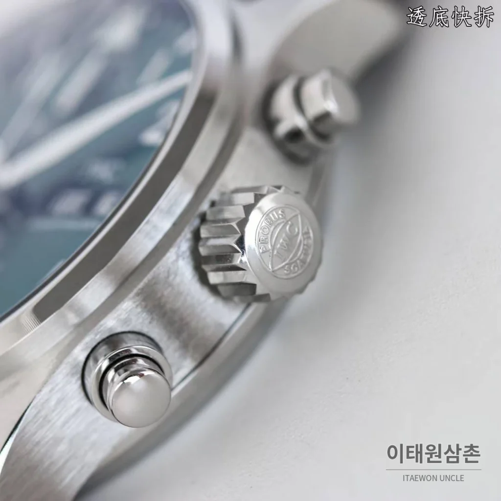 IWC 파일럿 스틸 블루다이얼 크로노그래프 오토매틱 41mm IW388103 브라운 가죽 스트랩