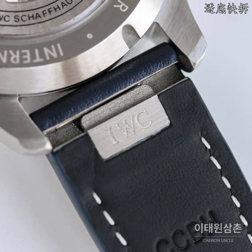 IWC 파일럿 스틸 블루다이얼 크로노그래프 오토매틱 41mm IW388103 네이비 가죽 스트랩