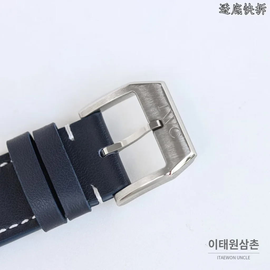 IWC 파일럿 스틸 블루다이얼 크로노그래프 오토매틱 41mm IW388103 네이비 가죽 스트랩