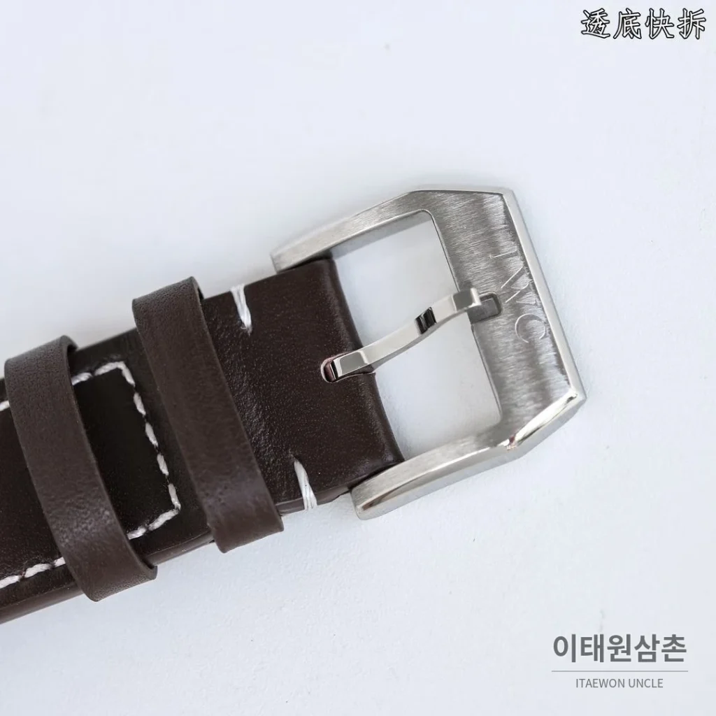IWC 파일럿 스틸 블루다이얼 크로노그래프 오토매틱 41mm IW388103 브라운 가죽 스트랩