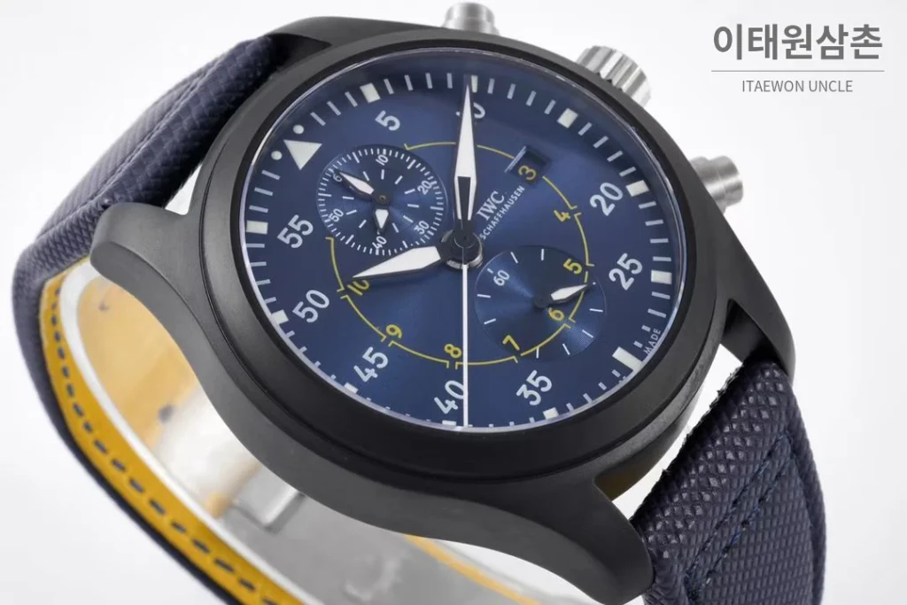 IWC 파일럿 탑건 세라믹 블랙다이얼 크로노그래프 오토매틱 44.5mm 네이비 나일론 스트랩