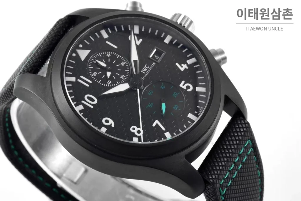 IWC 파일럿 탑건 세라믹 블랙다이얼 크로노그래프 오토매틱 44.5mm 블랙 나일론 스트랩