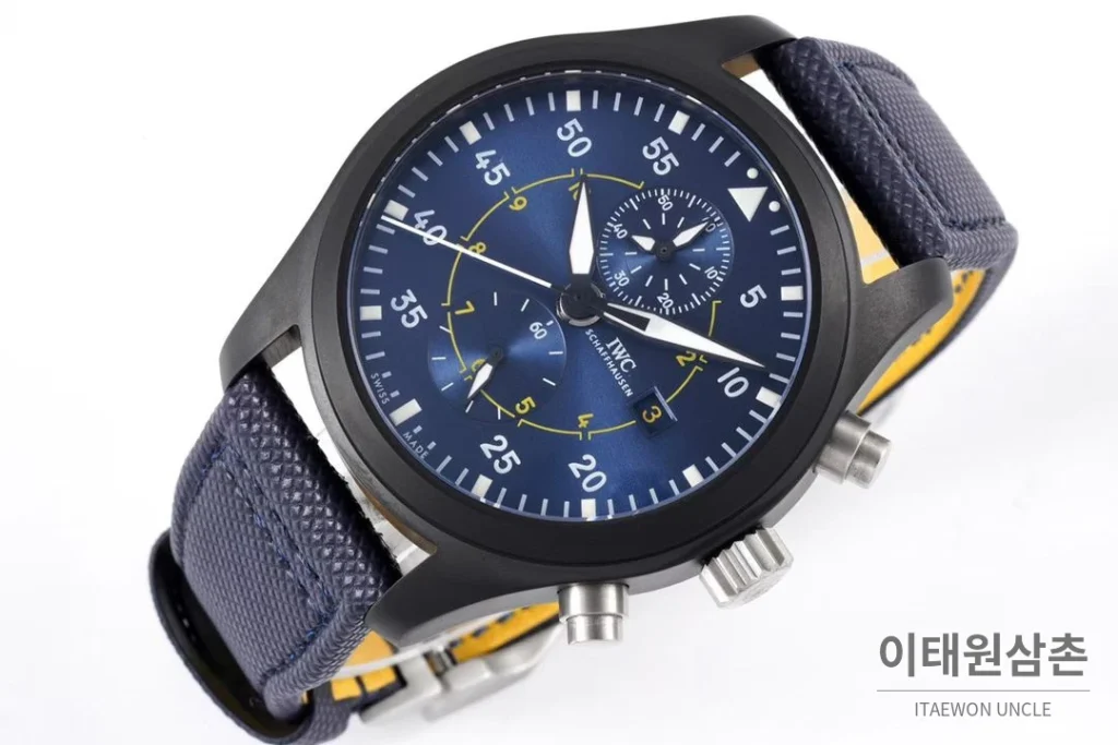 IWC 파일럿 탑건 세라믹 블랙다이얼 크로노그래프 오토매틱 44.5mm 네이비 나일론 스트랩