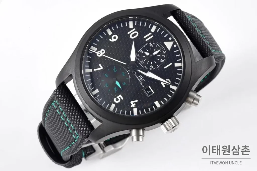 IWC 파일럿 탑건 세라믹 블랙다이얼 크로노그래프 오토매틱 44.5mm 블랙 나일론 스트랩