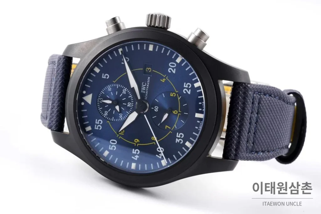 IWC 파일럿 탑건 세라믹 블랙다이얼 크로노그래프 오토매틱 44.5mm 네이비 나일론 스트랩