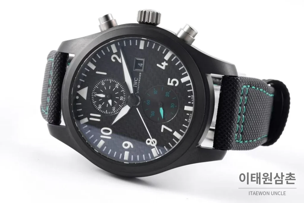 IWC 파일럿 탑건 세라믹 블랙다이얼 크로노그래프 오토매틱 44.5mm 블랙 나일론 스트랩