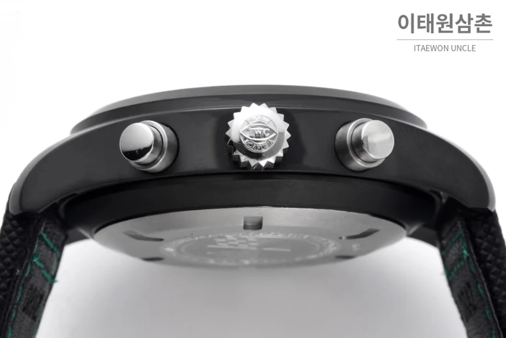 IWC 파일럿 탑건 세라믹 블랙다이얼 크로노그래프 오토매틱 44.5mm 블랙 나일론 스트랩