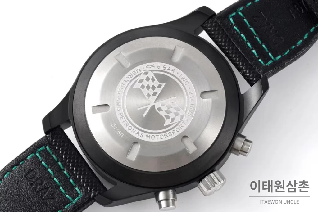 IWC 파일럿 탑건 세라믹 블랙다이얼 크로노그래프 오토매틱 44.5mm 블랙 나일론 스트랩