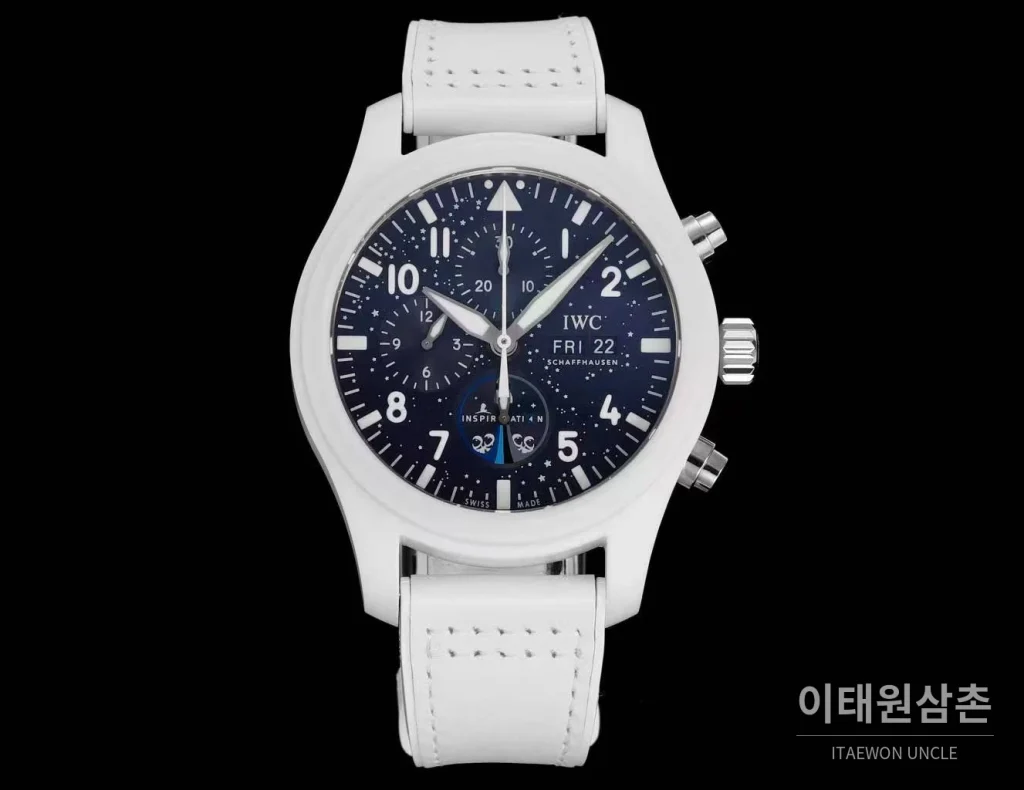 IWC 파일럿 탑건 세라믹 화이트다이얼 크로노그래프 오토매틱 44.5mm 화이트 러버 스트랩