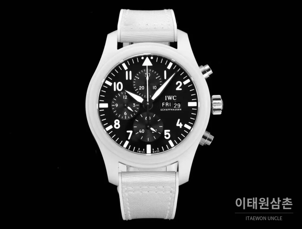 IWC 파일럿 탑건 세라믹 화이트다이얼 크로노그래프 오토매틱 44.5mm 화이트 나일론 스트랩
