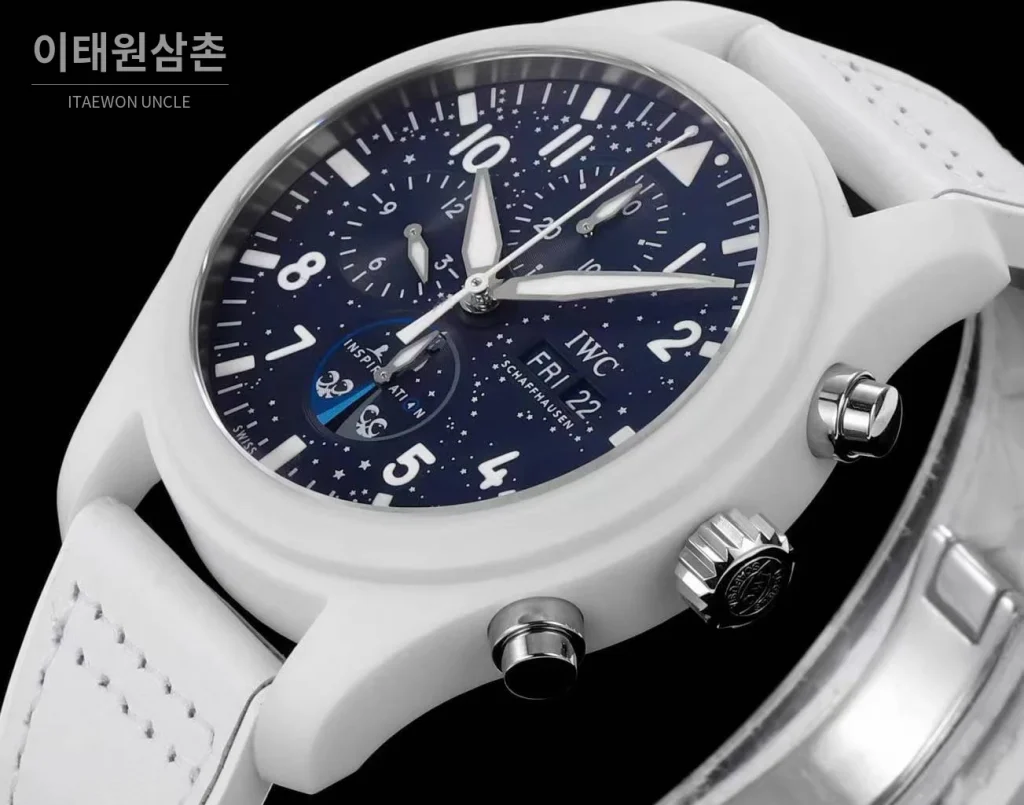 IWC 파일럿 탑건 세라믹 화이트다이얼 크로노그래프 오토매틱 44.5mm 화이트 러버 스트랩