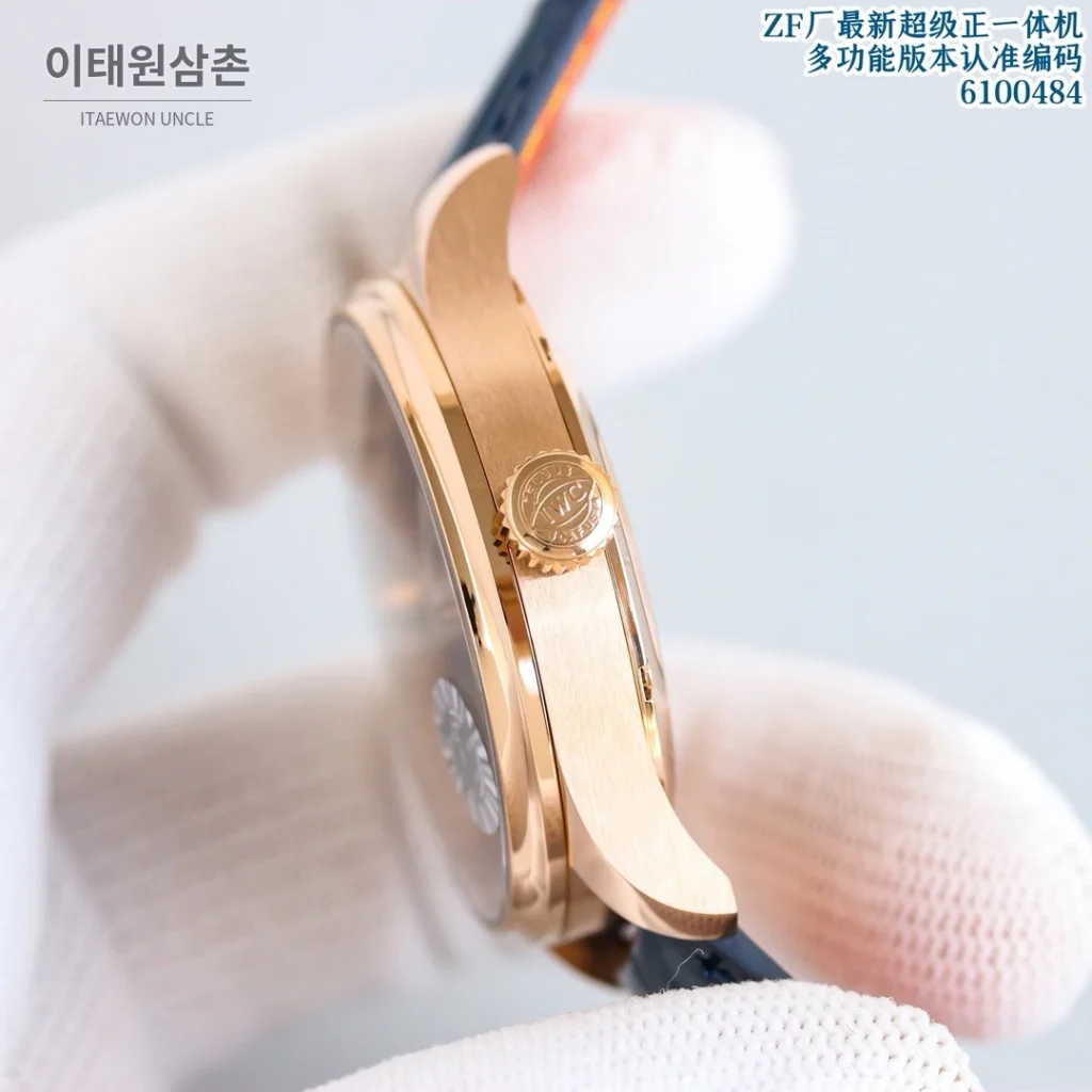 IWC 포르투기저 퍼페추얼캘린더 문페이즈 오토매틱 42.2mm 6100484 블랙 다이얼 브라운 가죽 스트랩