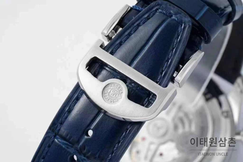 IWC 포르투기저 스틸 블루다이얼 크로노그래프 오토매틱 41mm