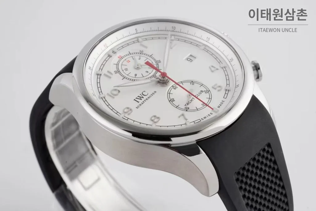 IWC 포르투기저 요트 클럽 크로노그래프 오를레바 에디션 44.6mm IW390704 화이트 다이얼 (2)