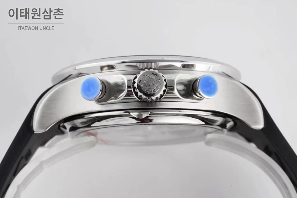 IWC 포르투기저 요트 클럽 크로노그래프 오를레바 에디션 44.6mm IW390704 화이트 다이얼 (2)