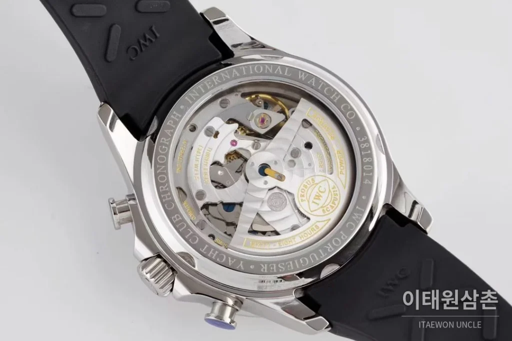 IWC 포르투기저 요트 클럽 크로노그래프 오를레바 에디션 44.6mm IW390704 화이트 다이얼 (2)