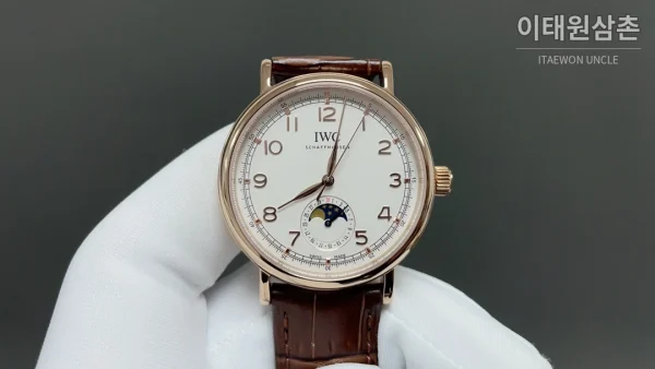 IWC 포르투기저 오토매틱 39mm 화이트 다이얼 브라운 가죽 스트랩 로즈골드 베젤