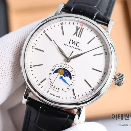 IWC 포르투기저 오토매틱 39mm 화이트 다이얼 블랙 가죽 스트랩 (3)